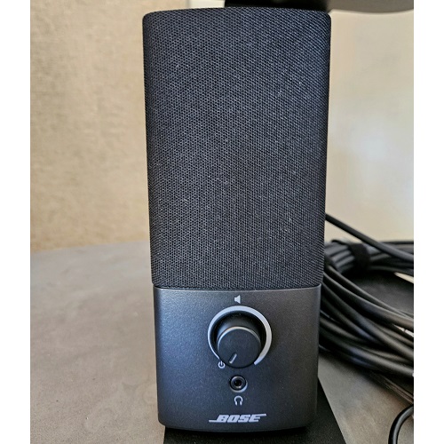 5.Enceintes Bose Companion 2 Série III