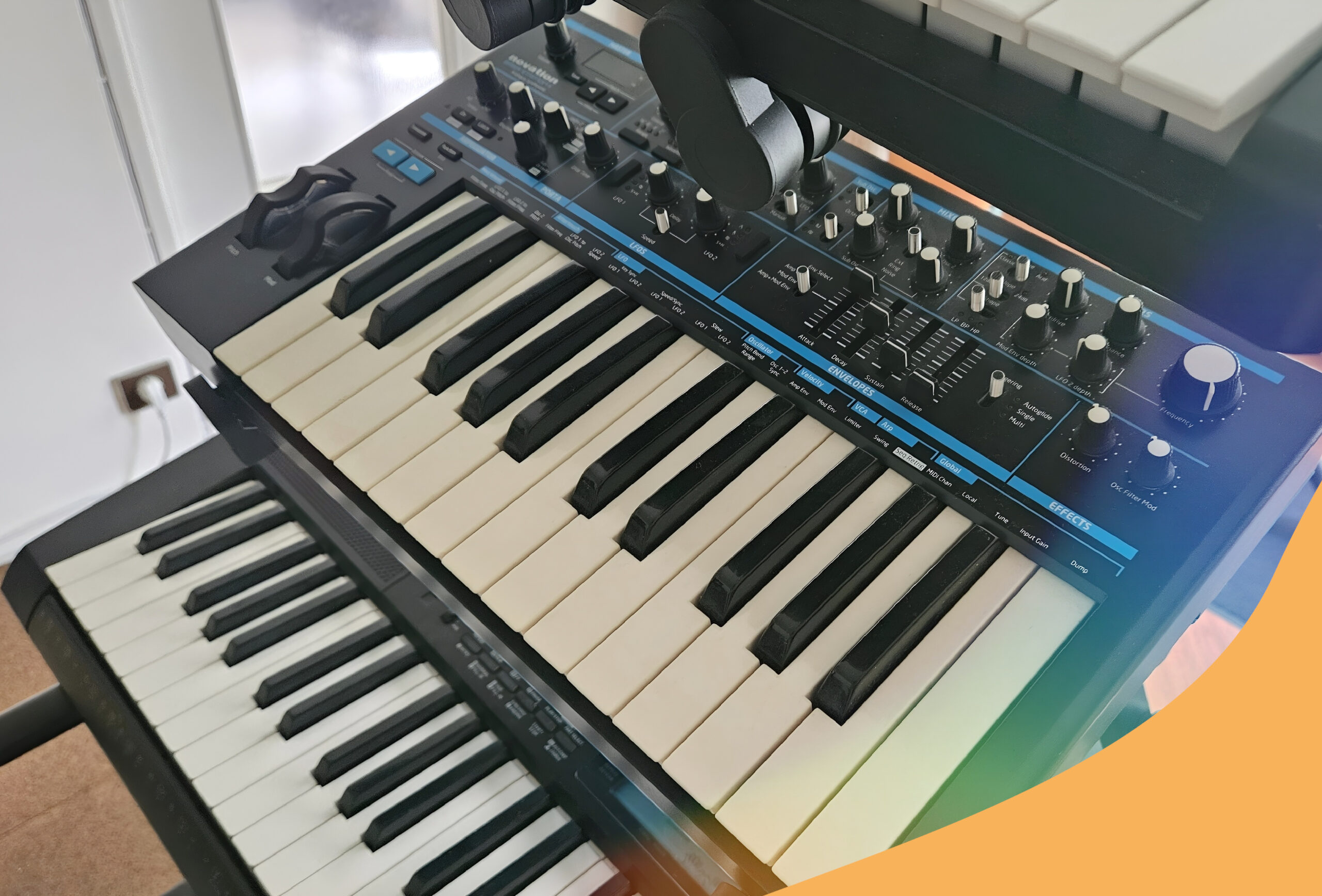 novation logo COMP